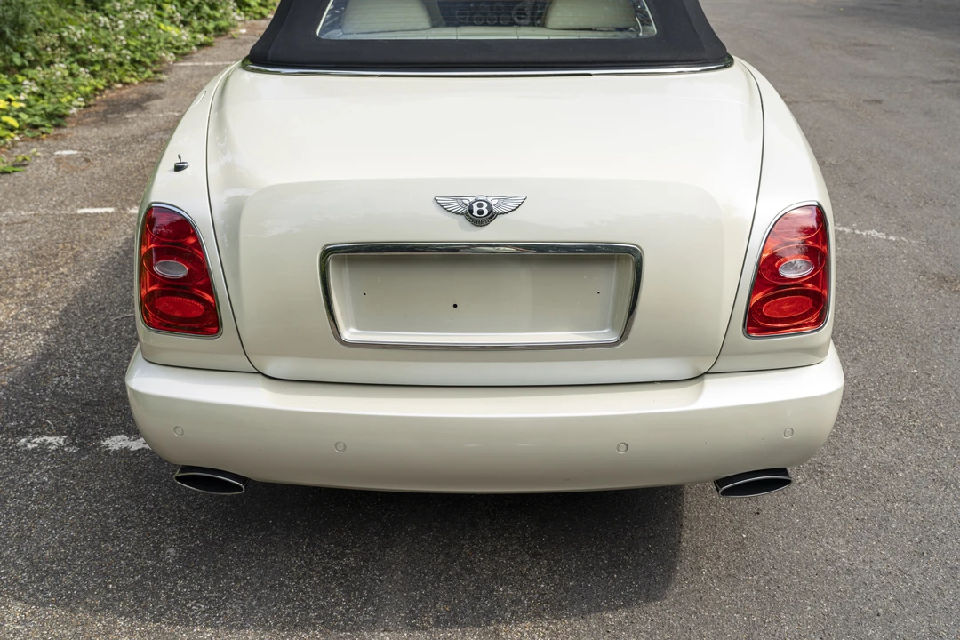2010 Bentley Azure 2nd Gen - Image 15 of 31