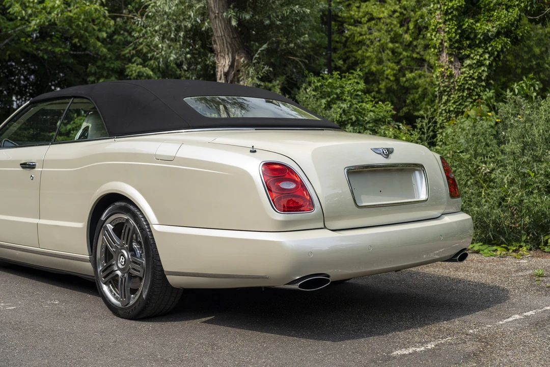 2010 Bentley Azure 2nd Gen - Image 16 of 31