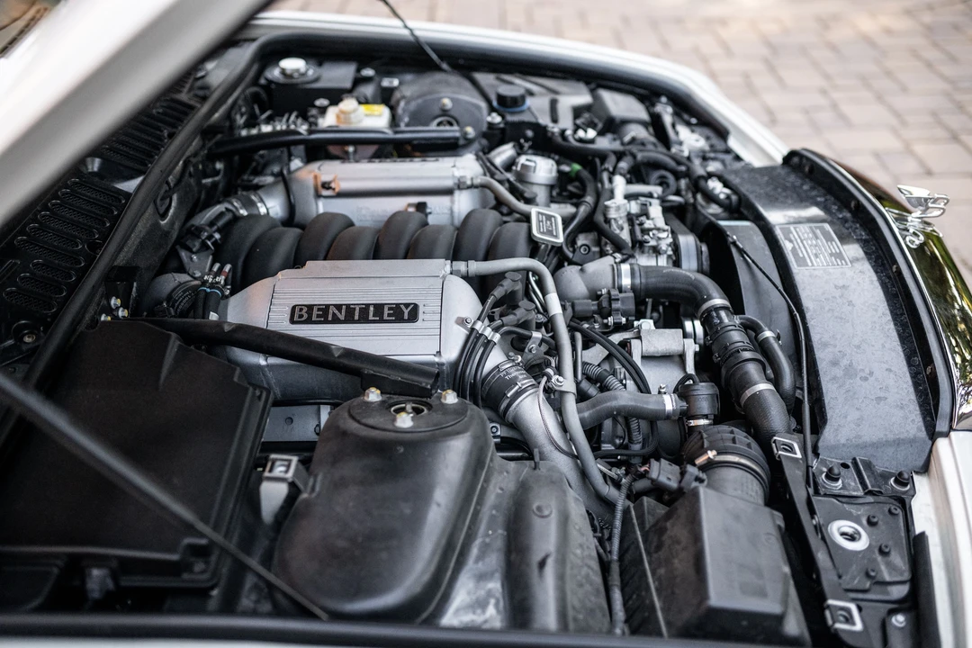2010 Bentley Azure 2nd Gen - Image 18 of 31