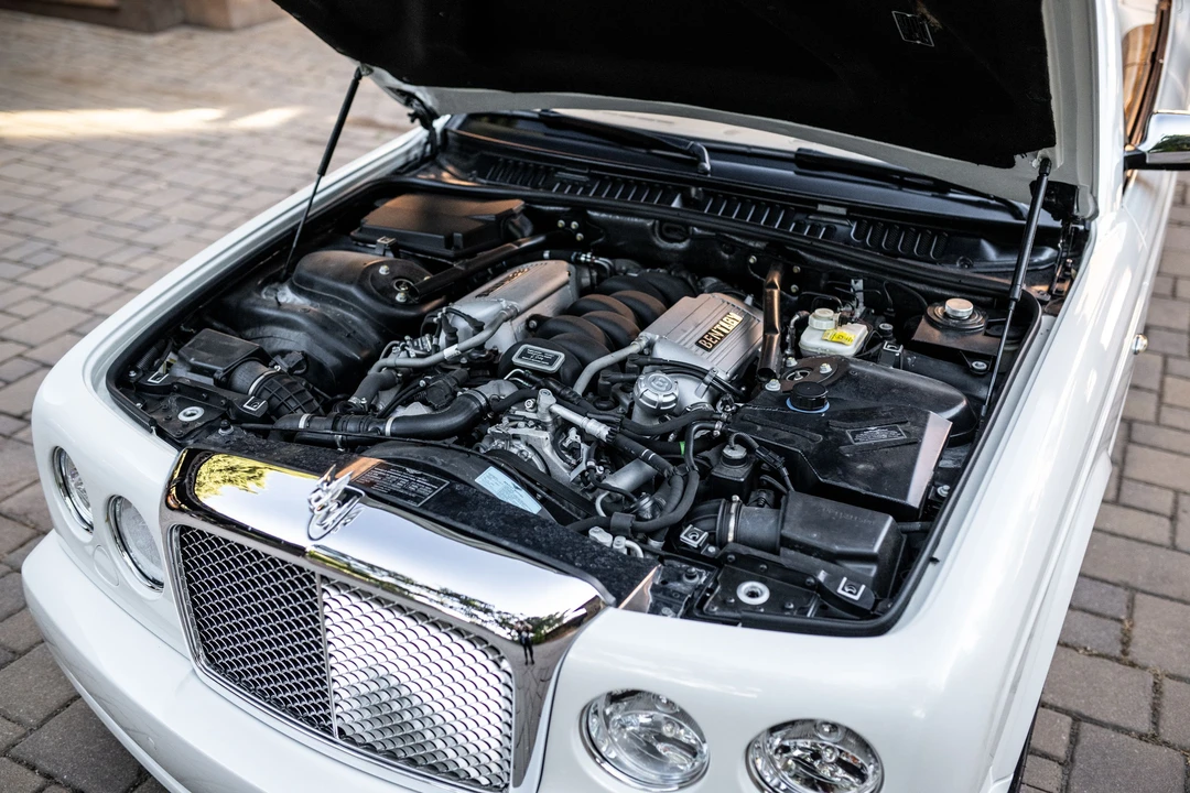 2010 Bentley Azure 2nd Gen - Image 21 of 31