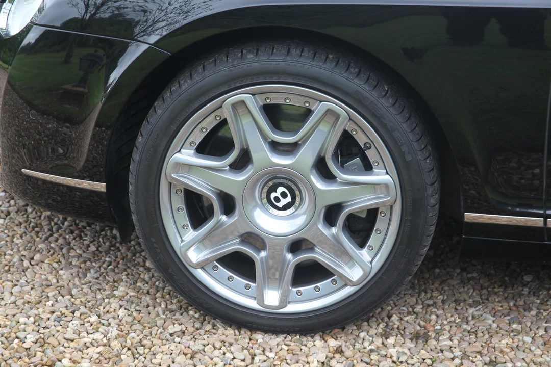 2010 Bentley Continental GT 1st Gen - Image 28 of 30