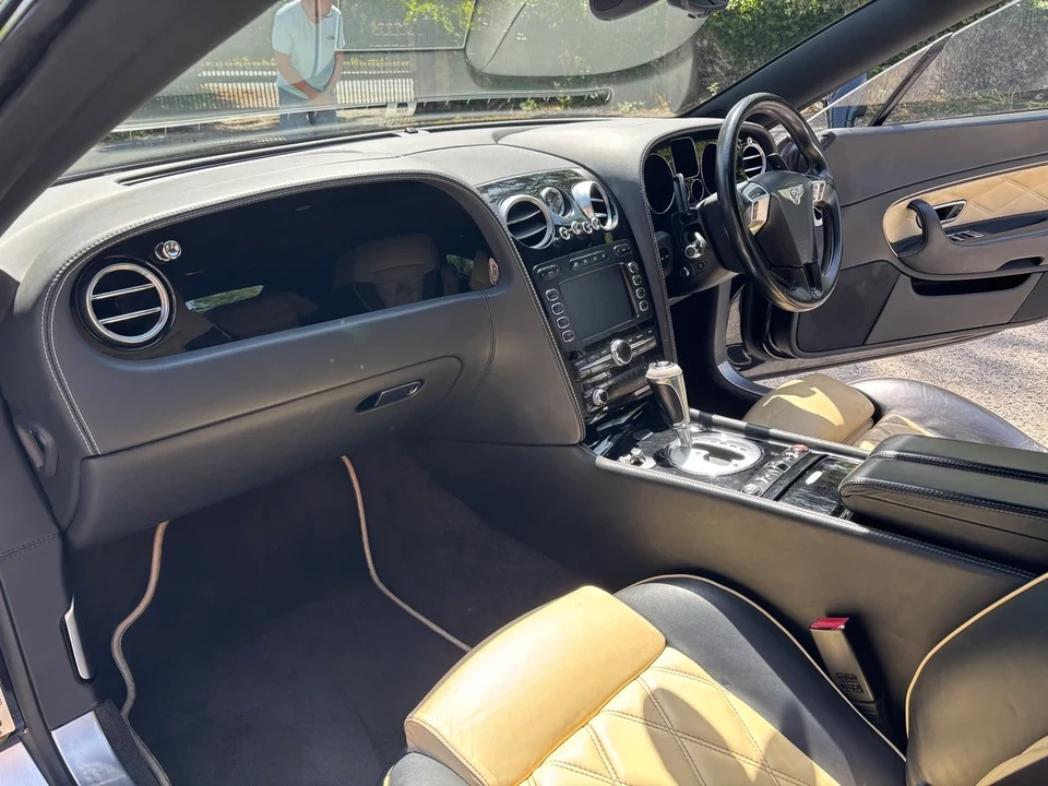 2010 Bentley Continental GTC - Image 2 of 31