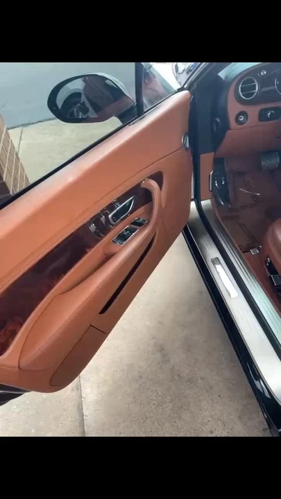 2010 Bentley Continental GTC - Image 2 of 2