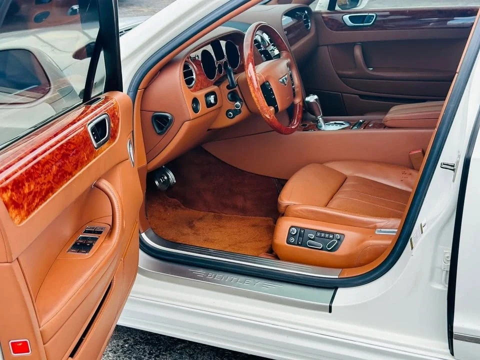 2010 Bentley Continental Flying Spur - Image 8 of 20
