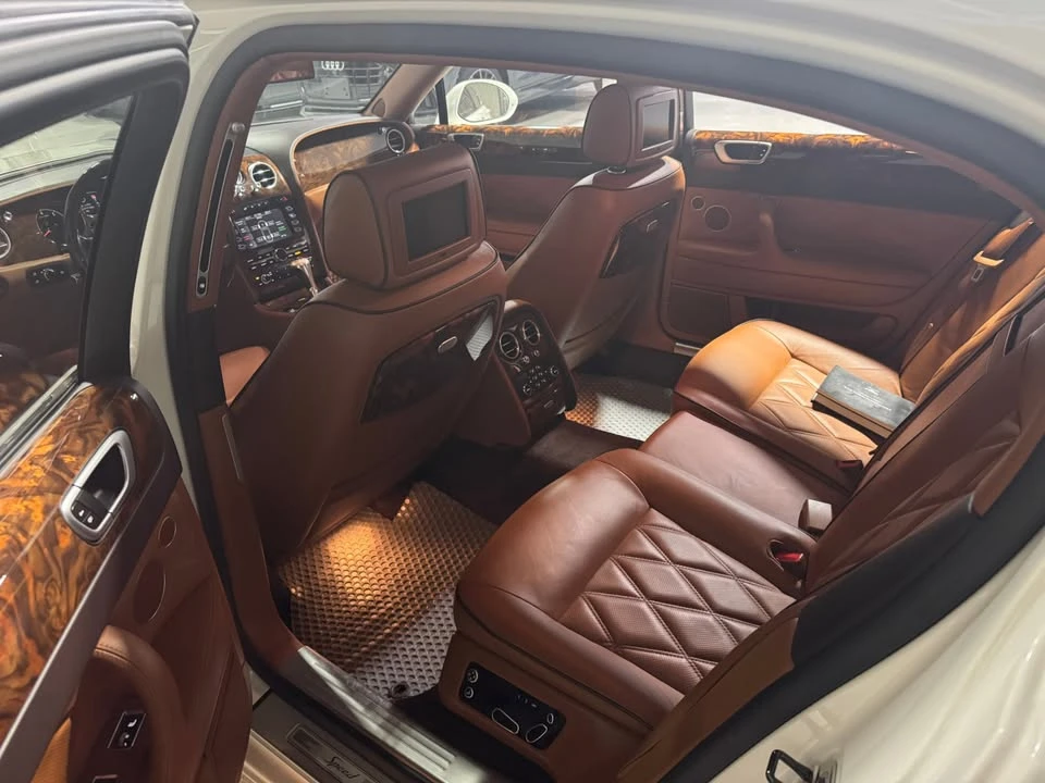 2010 Bentley Continental Flying Spur - Image 9 of 12