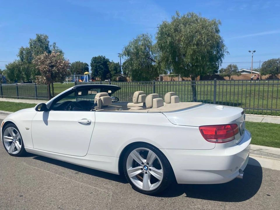 2010 BMW E93 335i Convertible - Image 3 of 11