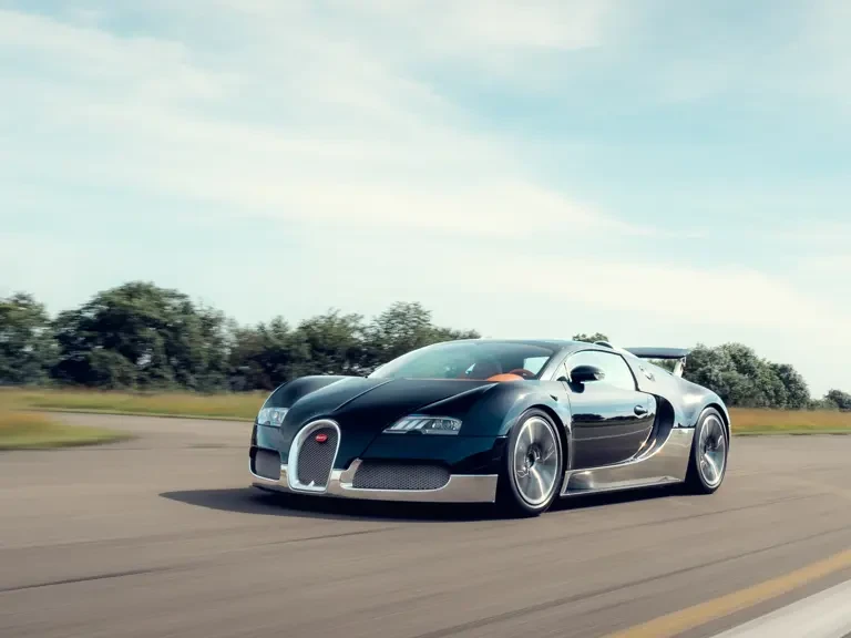 2010 Bugatti Veyron Grand Sport - Image 2 of 31