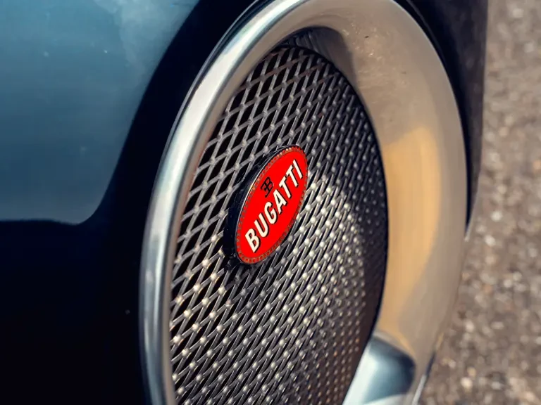2010 Bugatti Veyron Grand Sport - Image 8 of 31