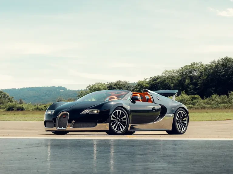 2010 Bugatti Veyron Grand Sport - Image 3 of 31