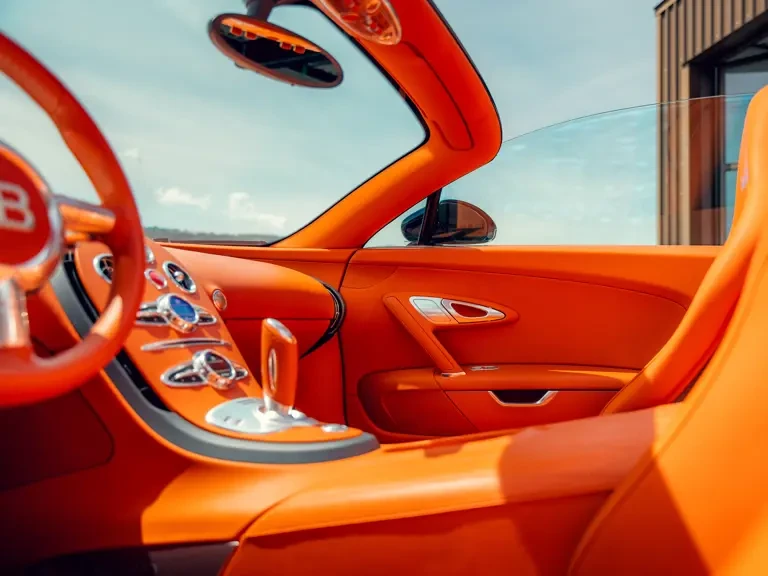 2010 Bugatti Veyron Grand Sport - Image 28 of 31