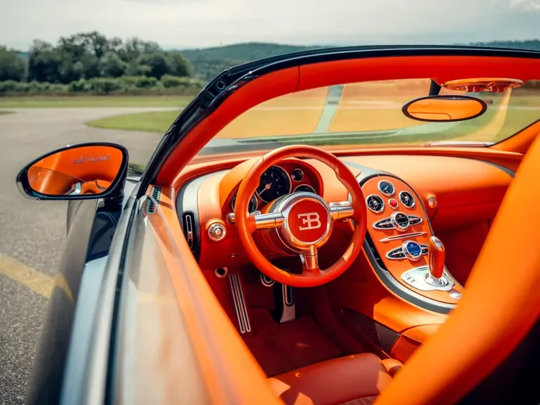 2010 Bugatti Veyron Grand Sport - Image 25 of 31