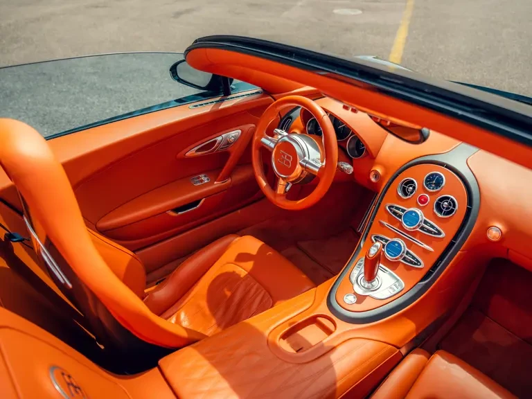 2010 Bugatti Veyron Grand Sport - Image 6 of 31
