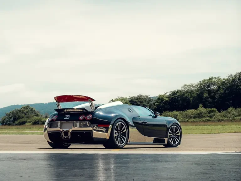 2010 Bugatti Veyron Grand Sport - Image 4 of 31
