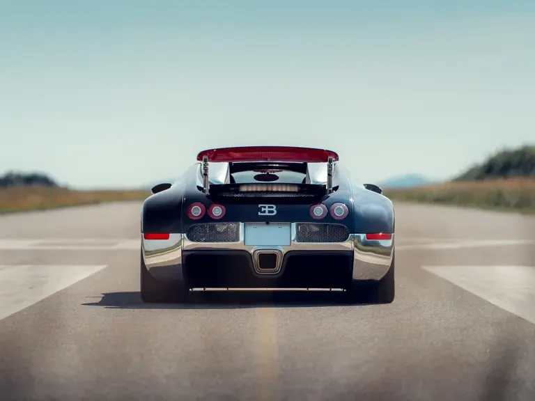 2010 Bugatti Veyron Grand Sport - Image 10 of 31