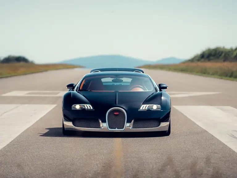 2010 Bugatti Veyron Grand Sport - Image 9 of 31