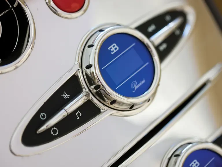 2010 Bugatti Veyron Grand Sport - Image 12 of 22