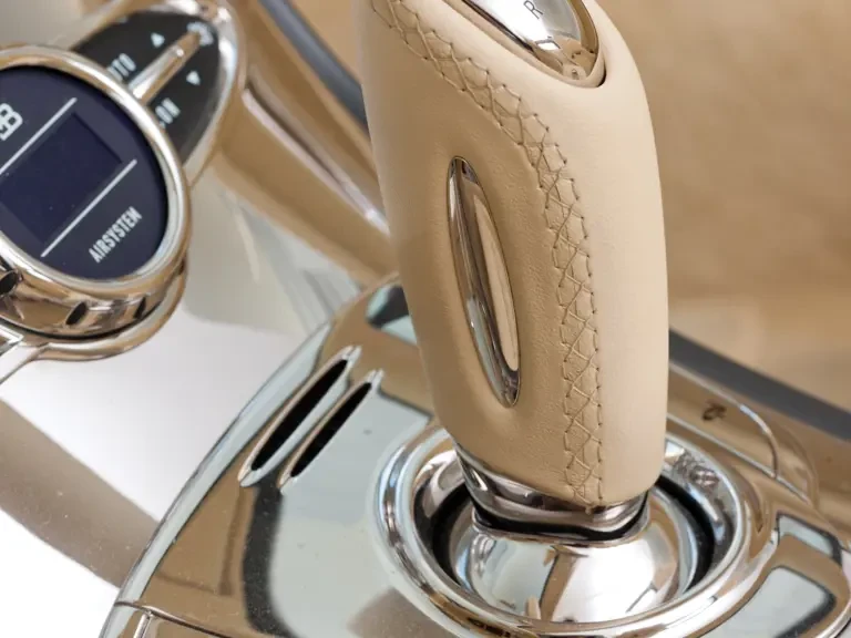 2010 Bugatti Veyron Grand Sport - Image 13 of 22