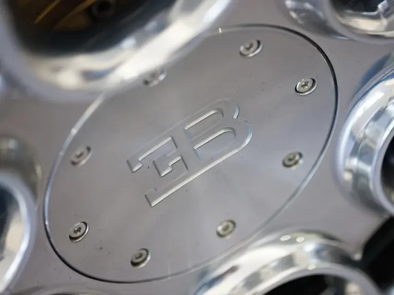 2010 Bugatti Veyron Grand Sport - Image 5 of 22