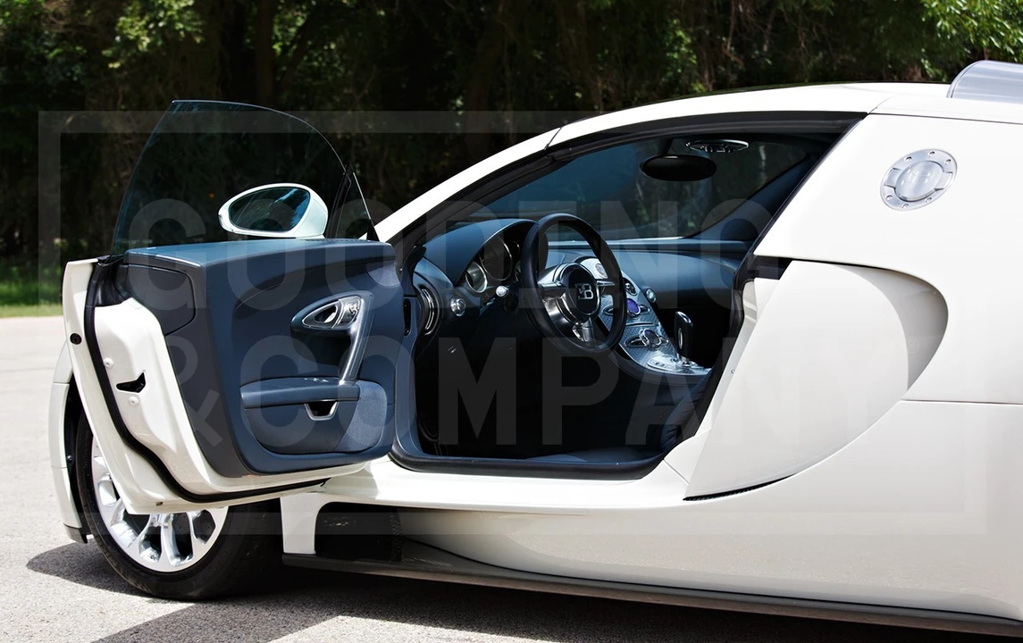 2010 Bugatti Veyron Grand Sport - Image 14 of 24