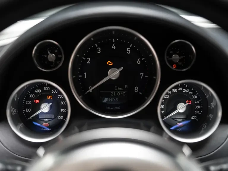 2010 Bugatti Veyron - Image 18 of 31