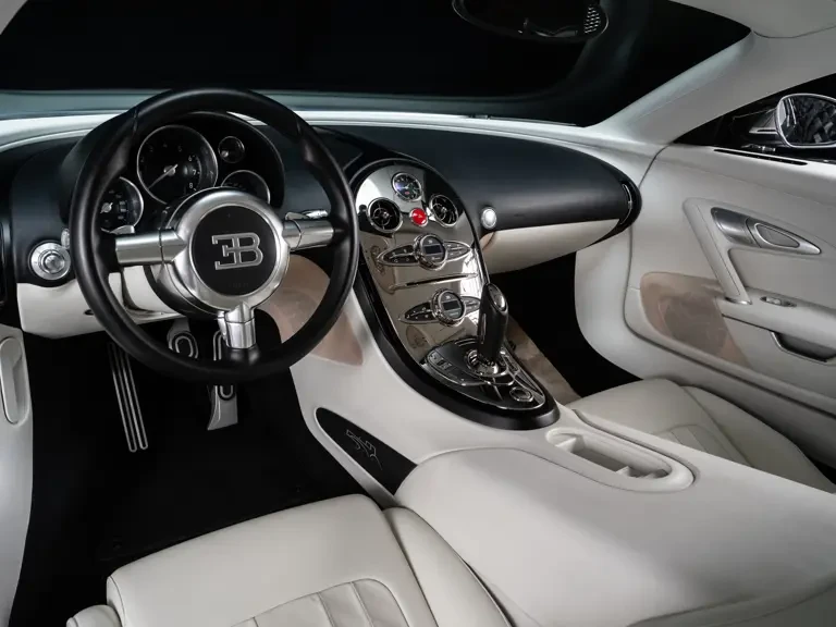 2010 Bugatti Veyron - Image 5 of 31