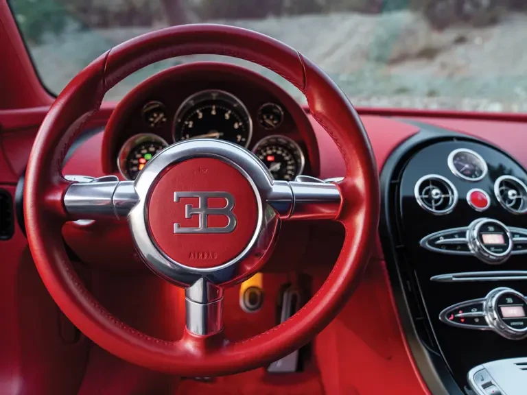 2010 Bugatti Veyron - Image 12 of 31
