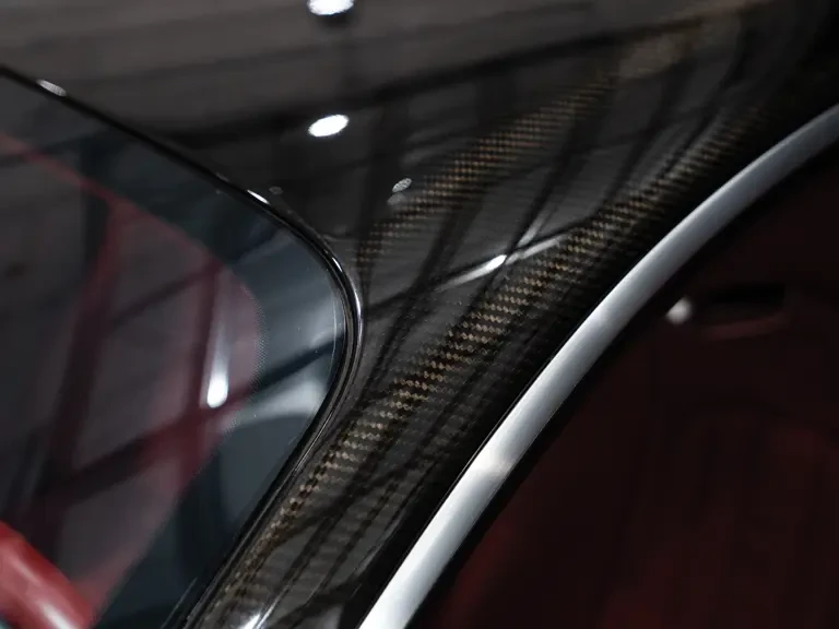 2010 Bugatti Veyron - Image 25 of 31