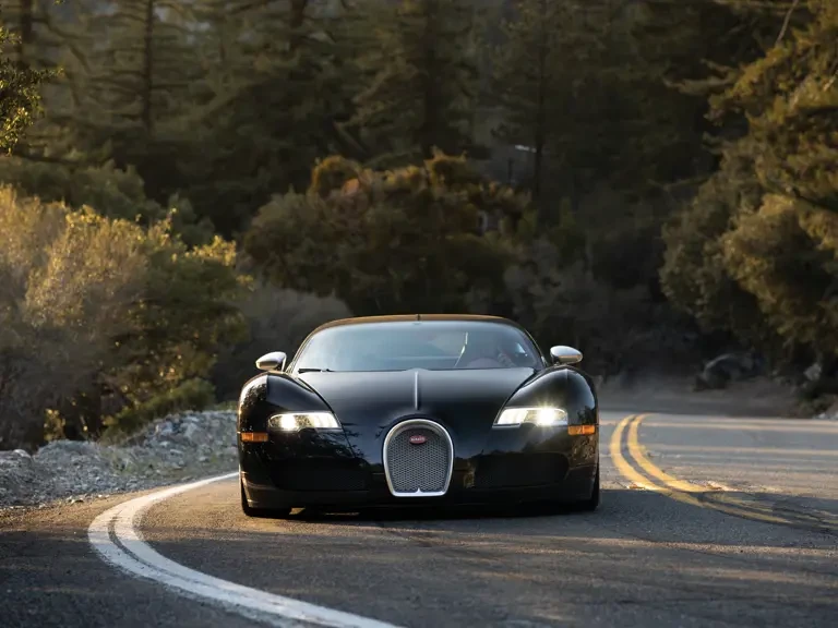 2010 Bugatti Veyron - Image 8 of 31