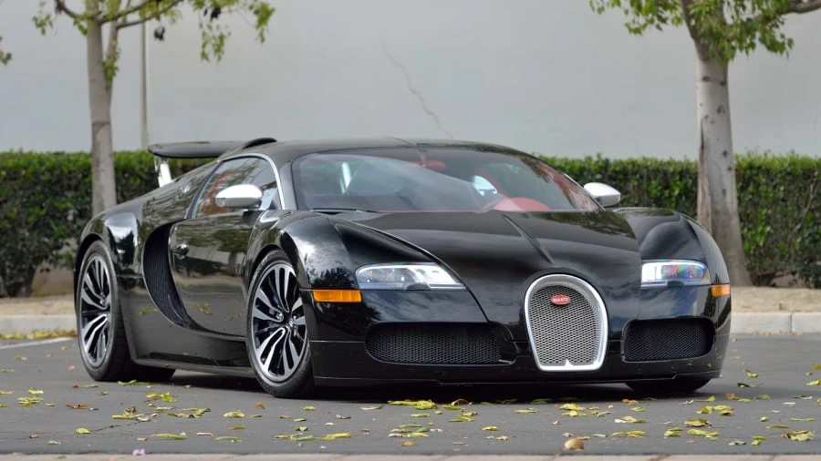 2010 Bugatti Veyron - Image 12 of 20