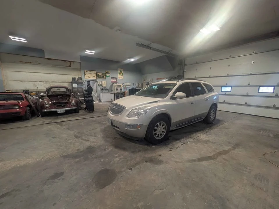 2010 Buick Enclave - Image 8 of 11