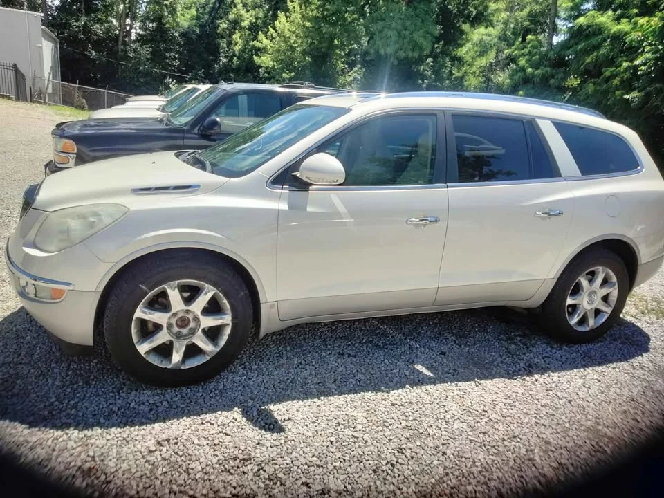 2010 Buick Enclave - Image 3 of 8