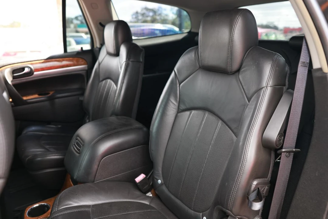 2010 Buick Enclave - Image 8 of 21