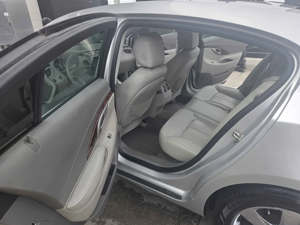 2010 Buick LaCrosse - Image 9 of 15