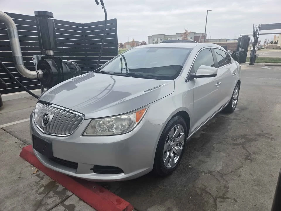 2010 Buick LaCrosse - Image 2 of 15