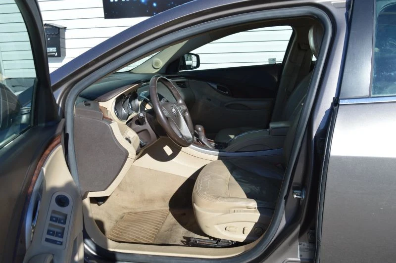 2010 Buick LaCrosse - Image 10 of 12