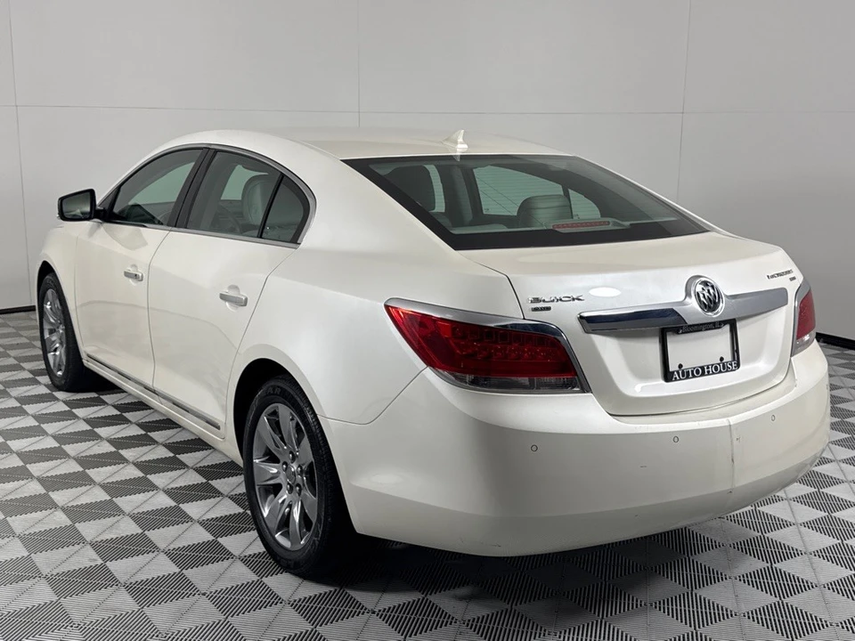 2010 Buick LaCrosse - Image 6 of 12