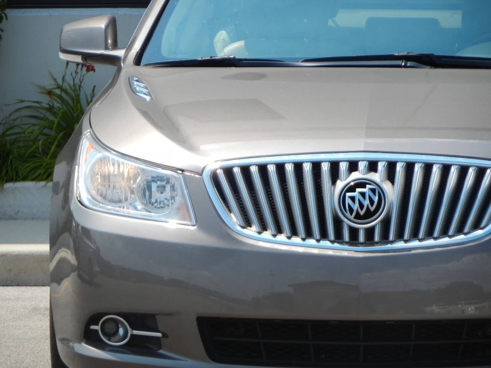 2010 Buick LaCrosse - Image 9 of 21