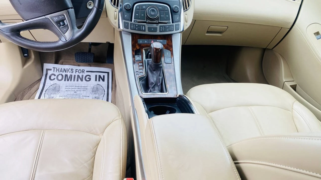 2010 Buick LaCrosse - Image 19 of 21