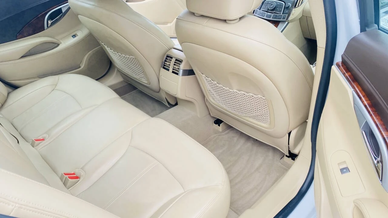 2010 Buick LaCrosse - Image 18 of 21