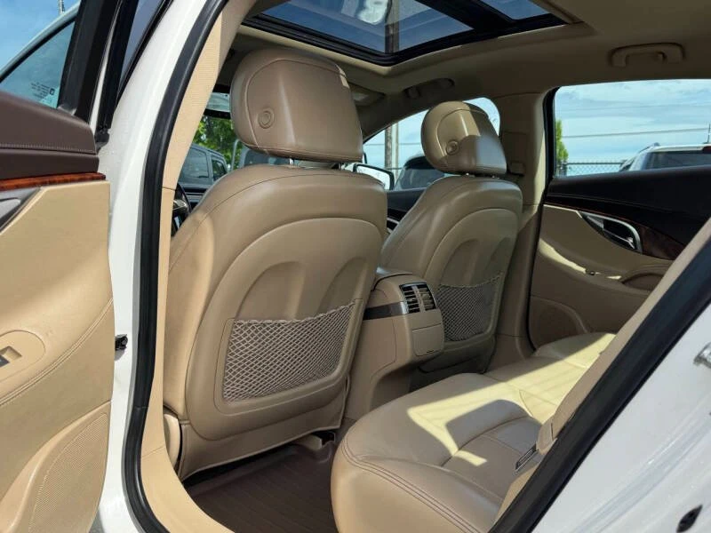 2010 Buick LaCrosse - Image 11 of 20