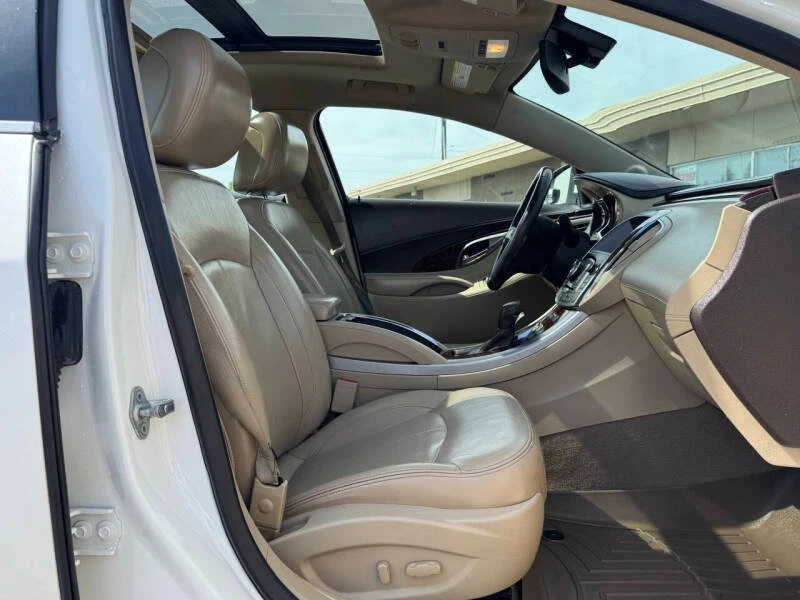 2010 Buick LaCrosse - Image 16 of 20