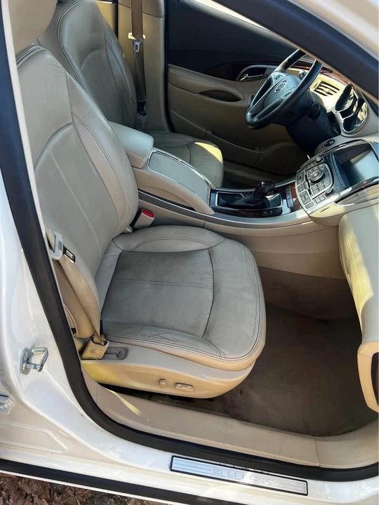 2010 Buick LaCrosse - Image 20 of 21