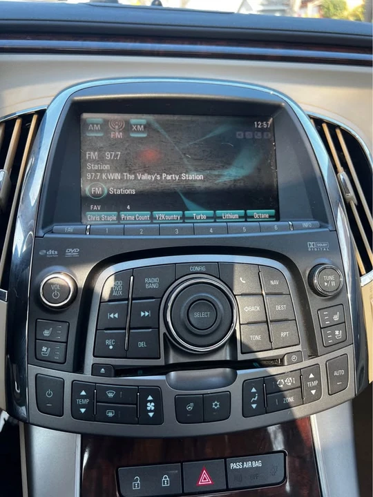 2010 Buick LaCrosse - Image 12 of 21