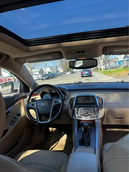 2010 Buick LaCrosse - Image 9 of 21