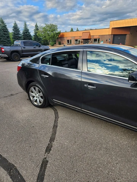 2010 Buick LaCrosse - Image 6 of 10
