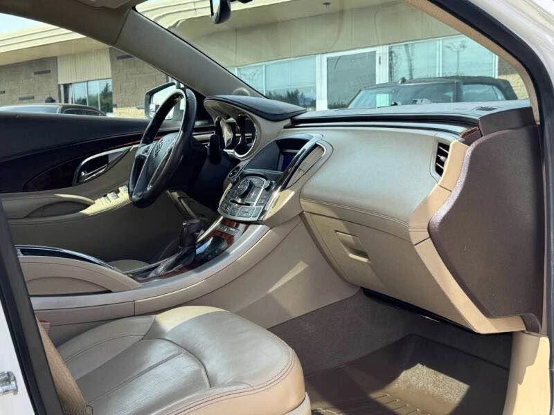 2010 Buick LaCrosse - Image 6 of 7