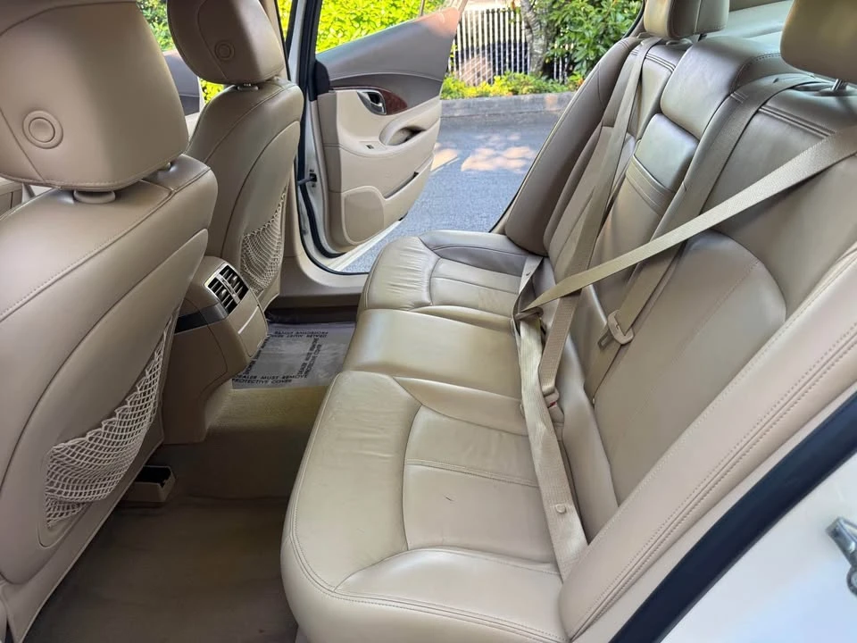 2010 Buick LaCrosse - Image 10 of 20