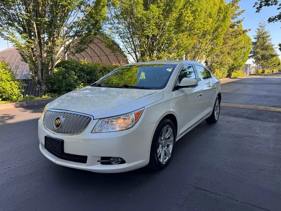 2010 Buick LaCrosse - Image 2 of 20