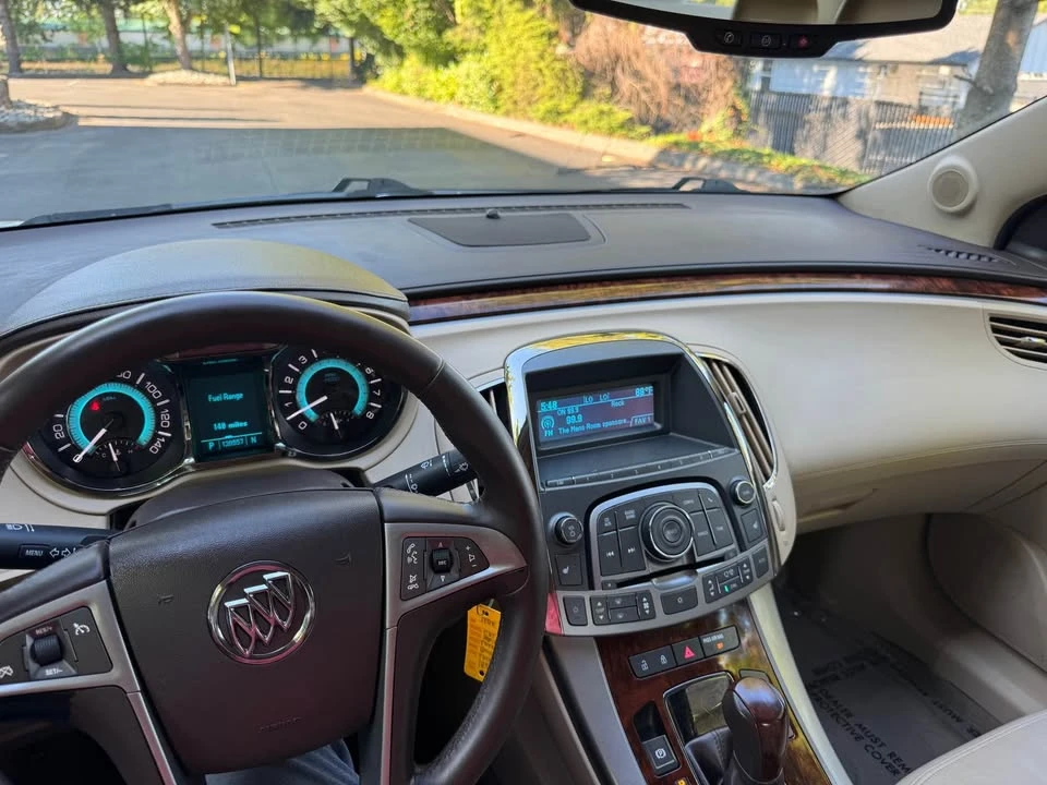 2010 Buick LaCrosse - Image 16 of 20