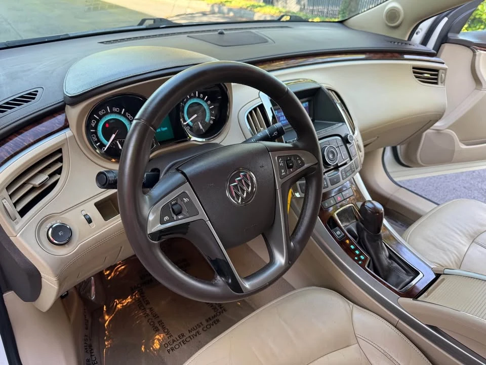 2010 Buick LaCrosse - Image 18 of 20